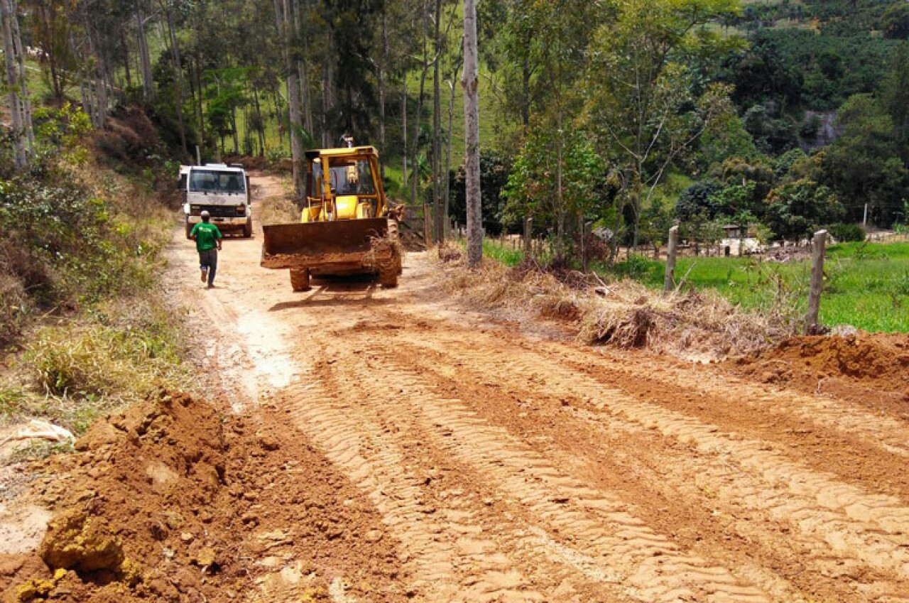 Secretaria de Agricultura recupera rede de manilhas e estradas