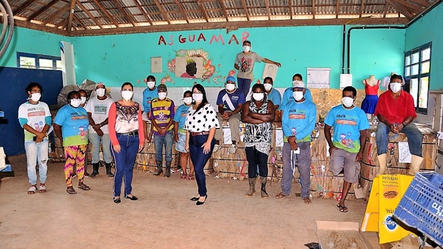 A Prefeitura de Guaçuí está entregando máscaras para todos os servidores e de álcool em gel para aqueles que realizam serviços essenciais, e precisam cuidar da higienização. (Comunicação Guaçuí)