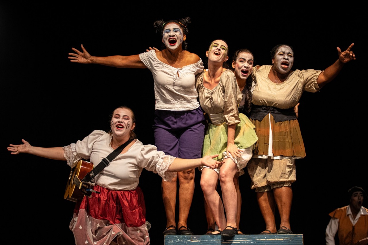 GRUPO GOTA COMEMORA 40 ANOS COM COMÉDIA GRUPO GOTA COMEMORA 40 ANOS COM COMÉDIA