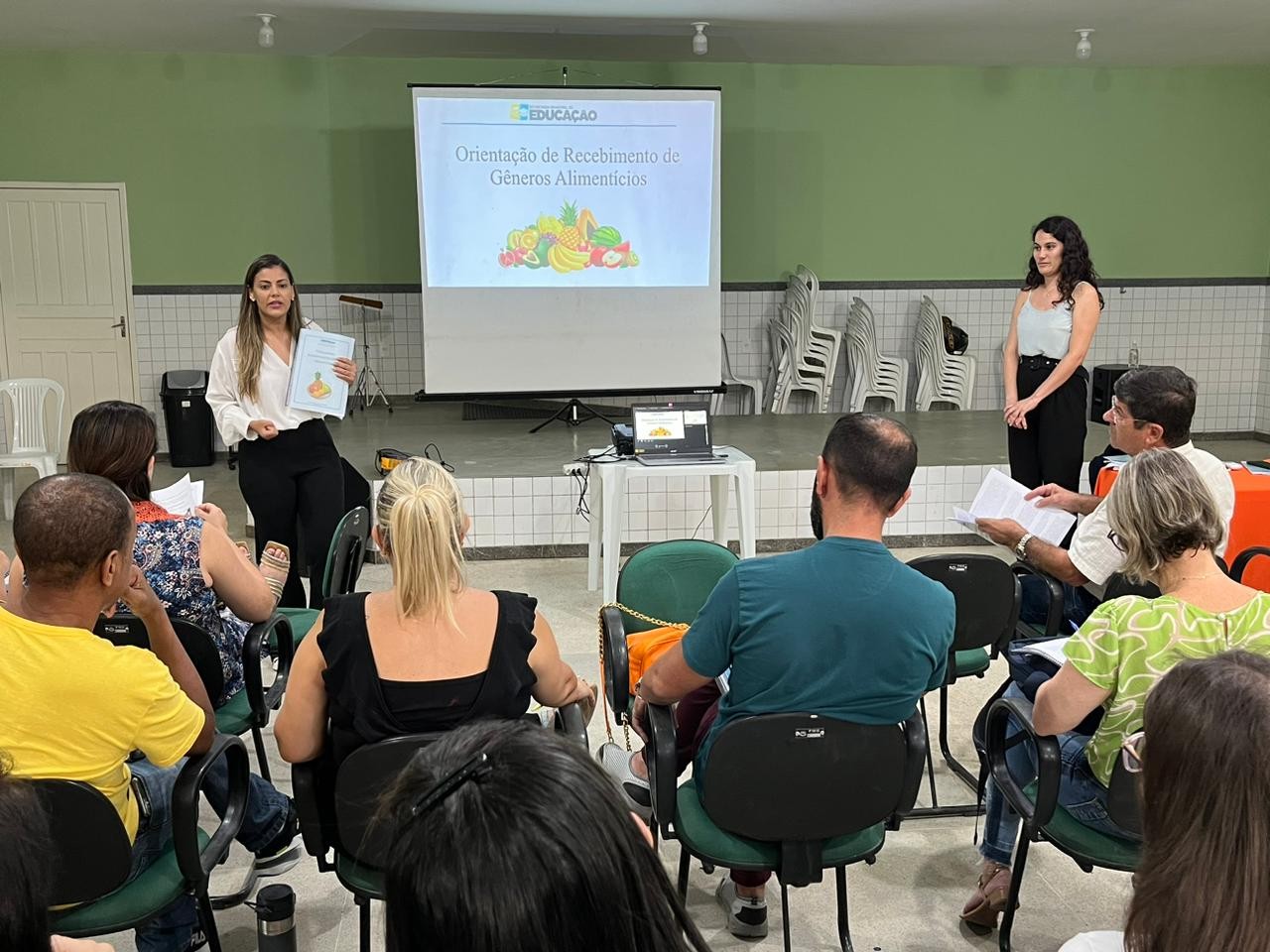 DIRETORES PARTICIPAM DE CAPACITAÇÃO SOBRE RECEBIMENTO E ARMAZENAMENTO DA MERENDA ESCOLAR DIRETORES PARTICIPAM DE CAPACITAÇÃO SOBRE RECEBIMENTO E ARMAZENAMENTO DA MERENDA ESCOLAR